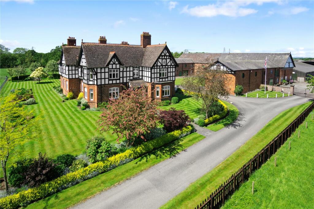 Studio detached on Nantwich Road, Wimboldsley, Nr Middlewich, Cheshire, CW10, £2,750,000