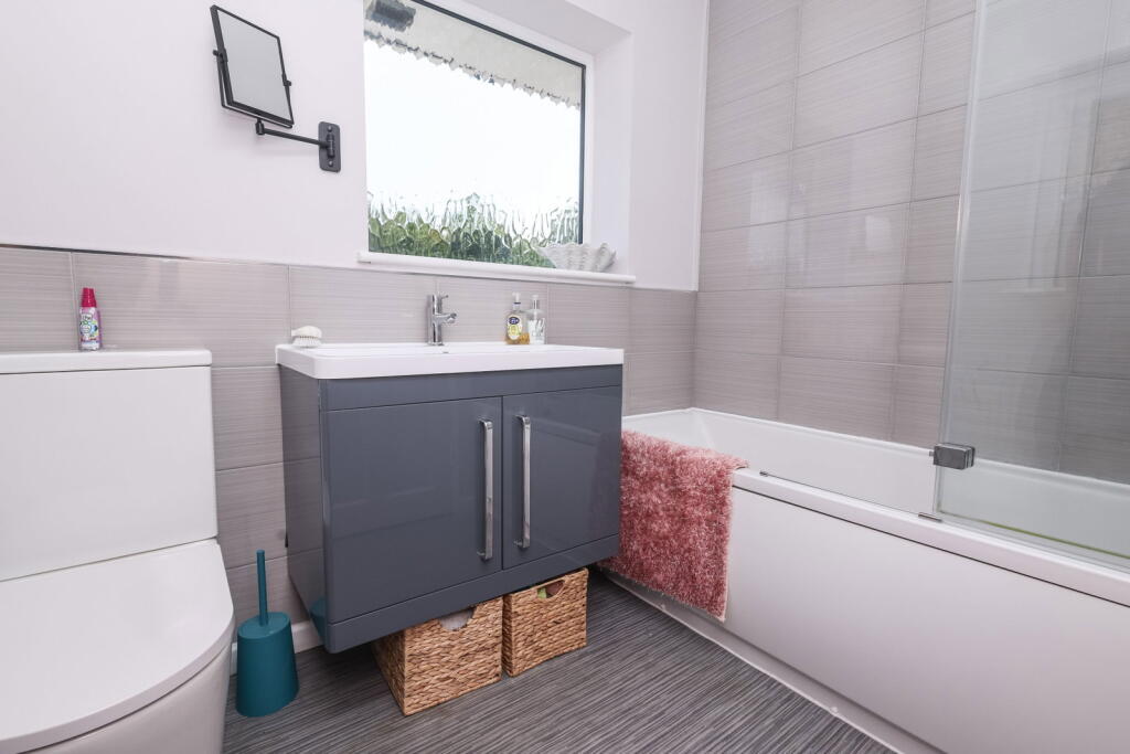 House in Birmingham, Lyndon Green - View 4