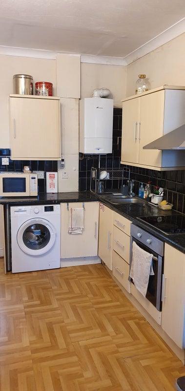 House in London - View 5