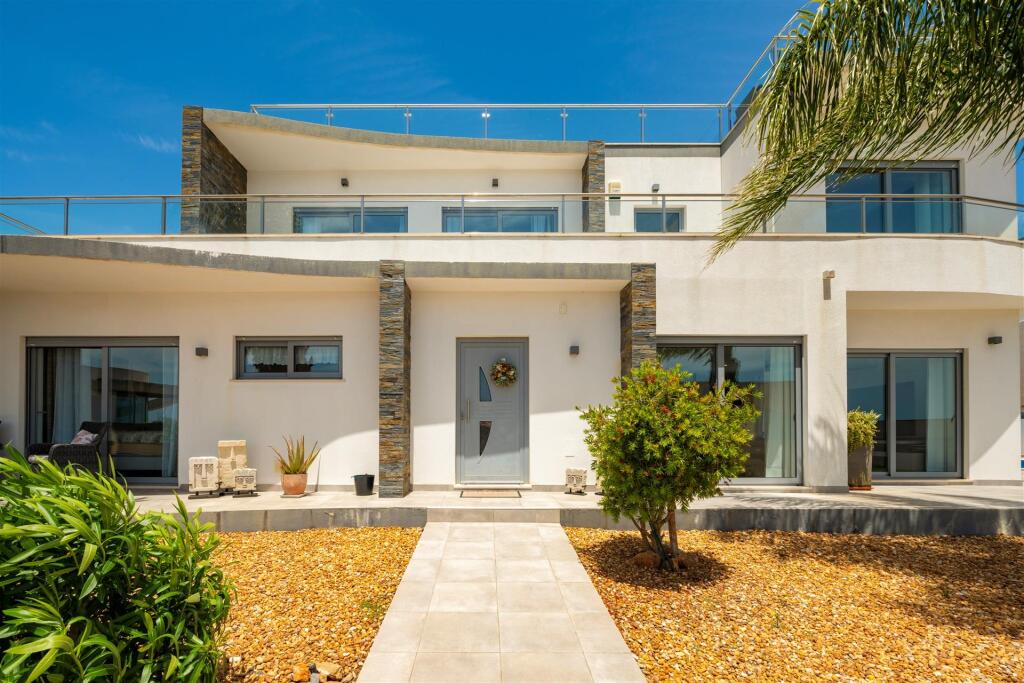Main image of property: Algarve, Albufeira