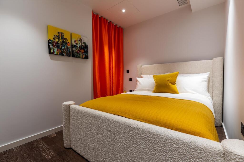 Apartment in London, Soho - View 5