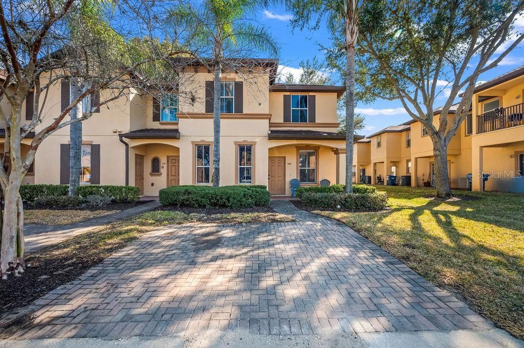 Main image of property: Florida, Polk County, Davenport