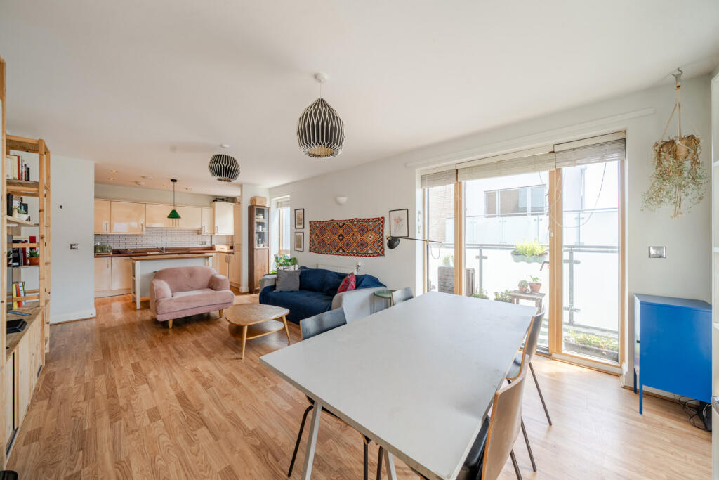 Apartment in London - View 3