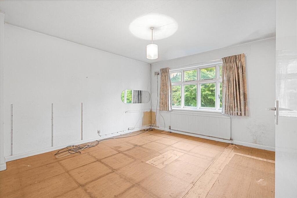 House in Watford, Cassiobury Estate, North Watford - More