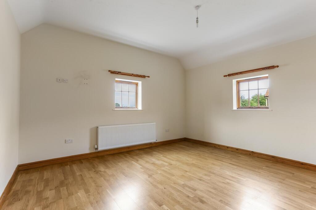 House in Northampton - View 5