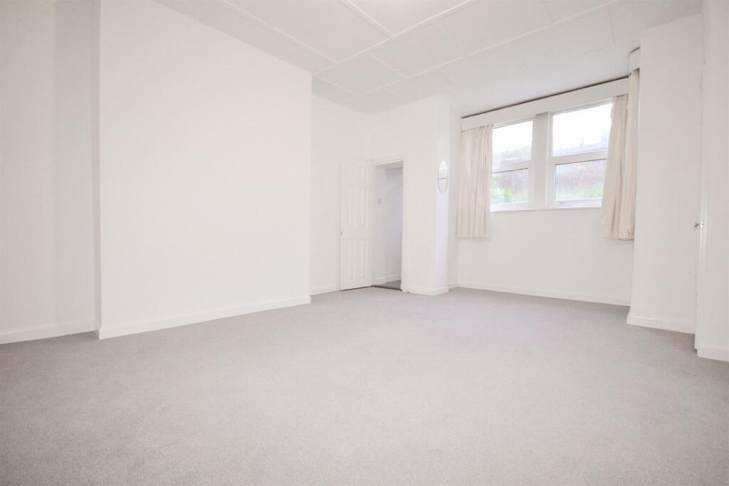 Apartment in Tonbridge - View 4