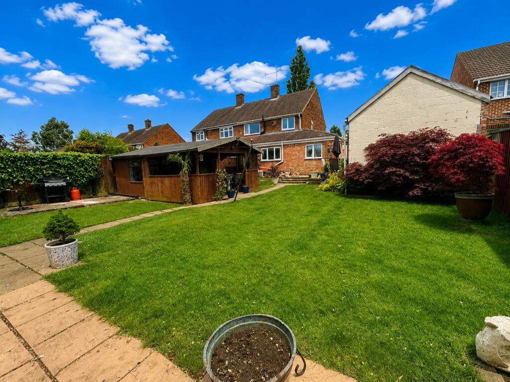 House in Grimsby, Healing - View 2