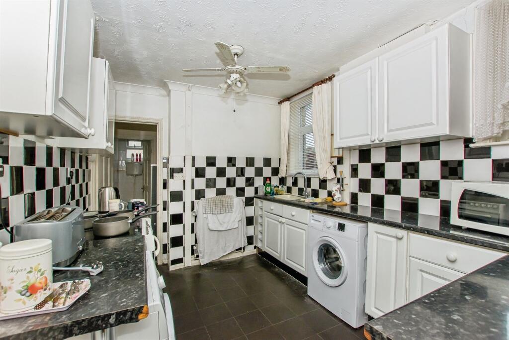 Burcroft Road, Wisbech photo 4