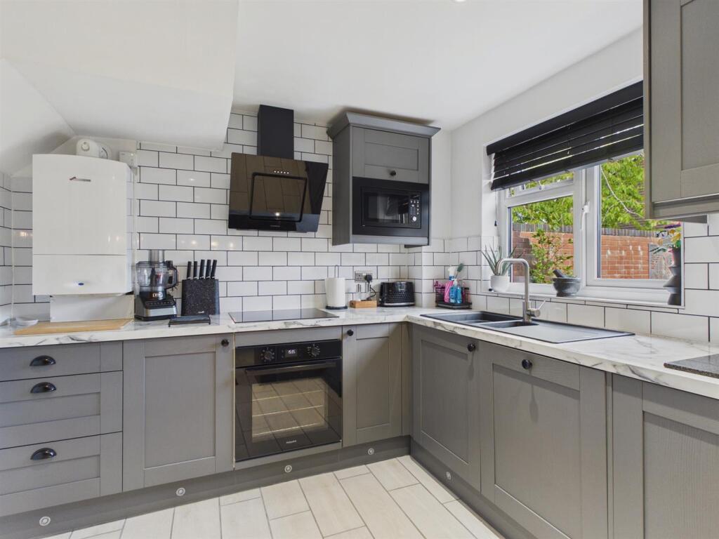 House in Malvern Hills, Malvern Link, Malvern - More