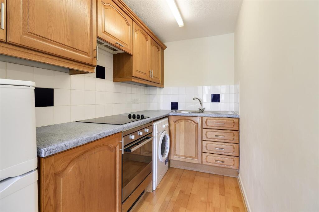 Apartment in Cambridge - View 4