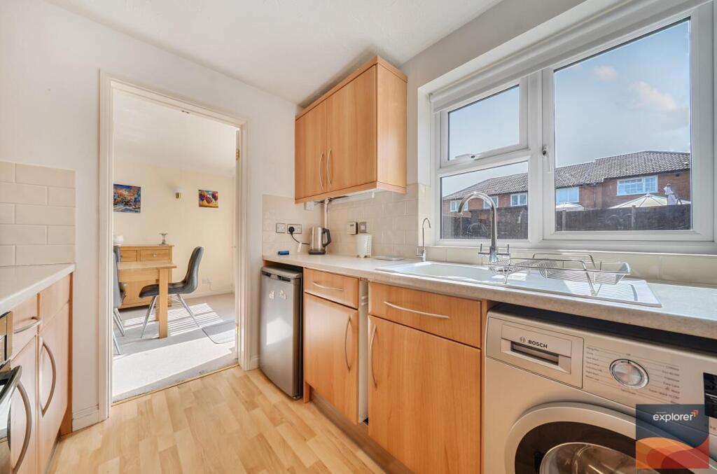House in Basingstoke and Deane, Hatch Warren - View 5