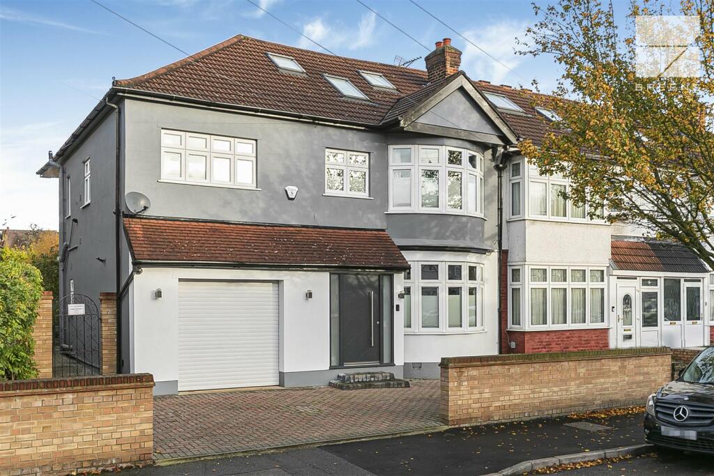 Main image of property: Larkswood Road, E4