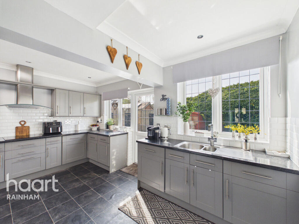 House in Rainham - More