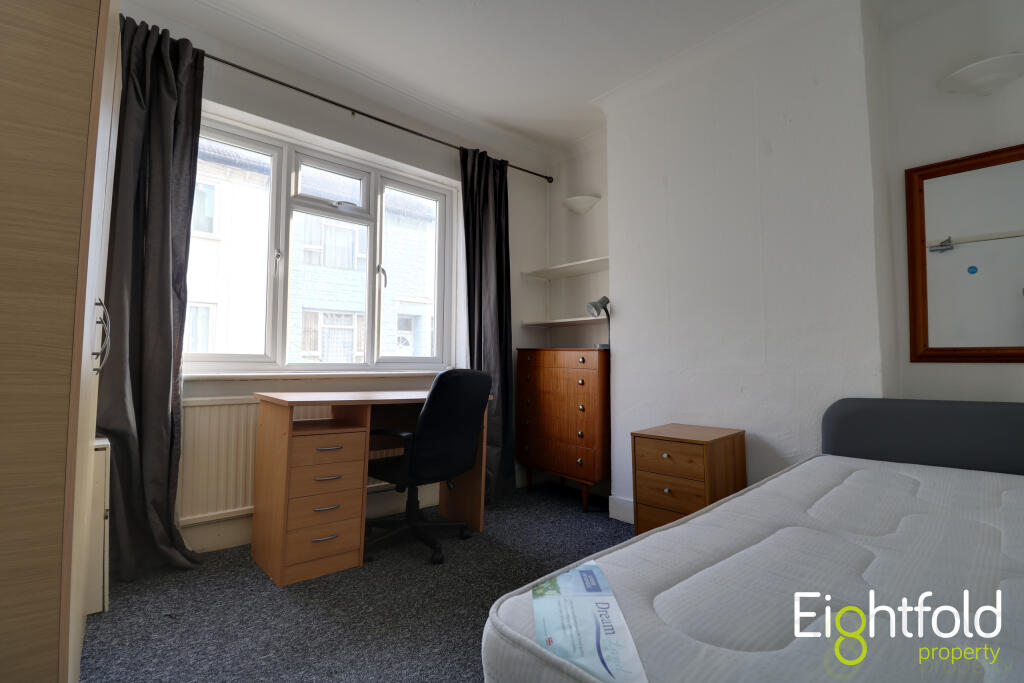 4 bedroom terraced house for rent