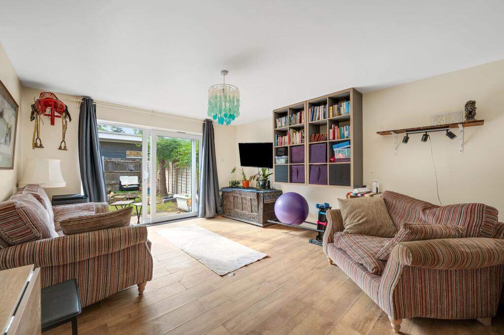 Apartment in London - View 3