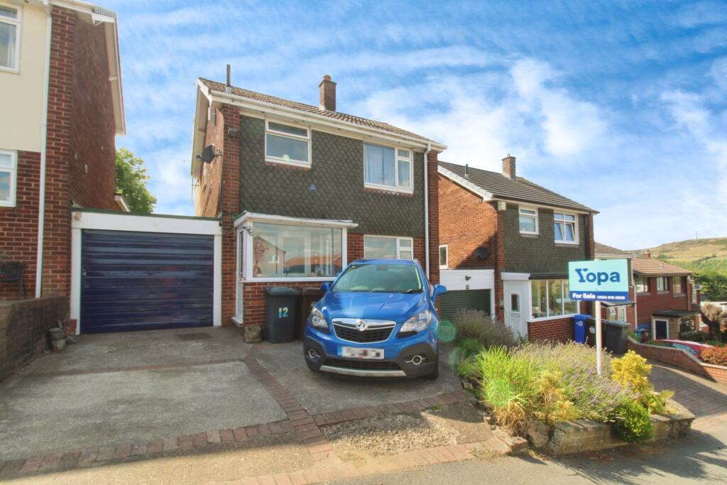 3-bed detached on Helliwell Lane, Deepcar, Sheffield, S36, £210,000