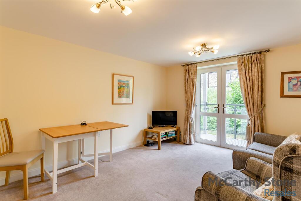 Brooke Dene Court, Serpentine Road, Cleckheaton photo 2