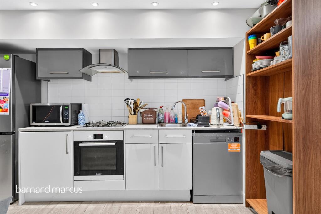 Park Avenue Mews, Mitcham photo 4