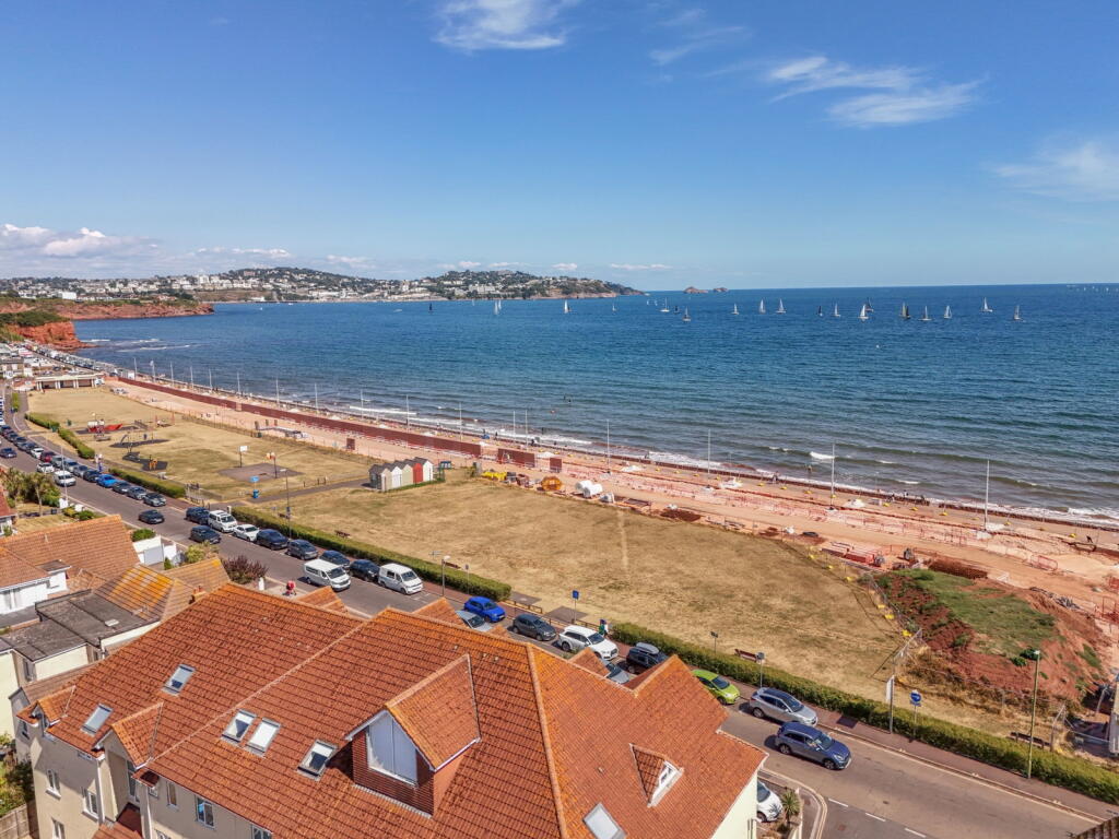 Apartment in Torquay - View 2