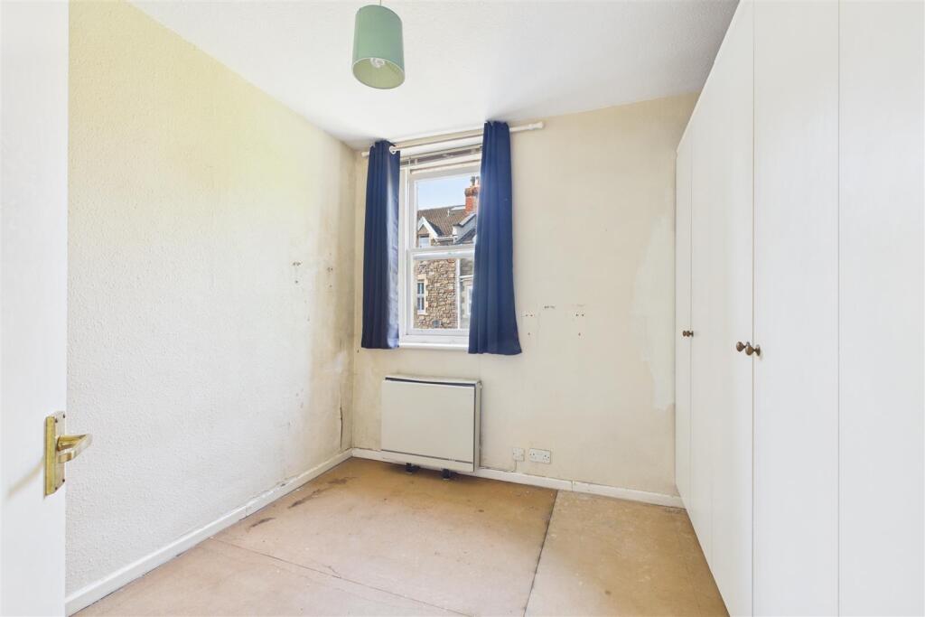 Apartment in Bristol - View 5