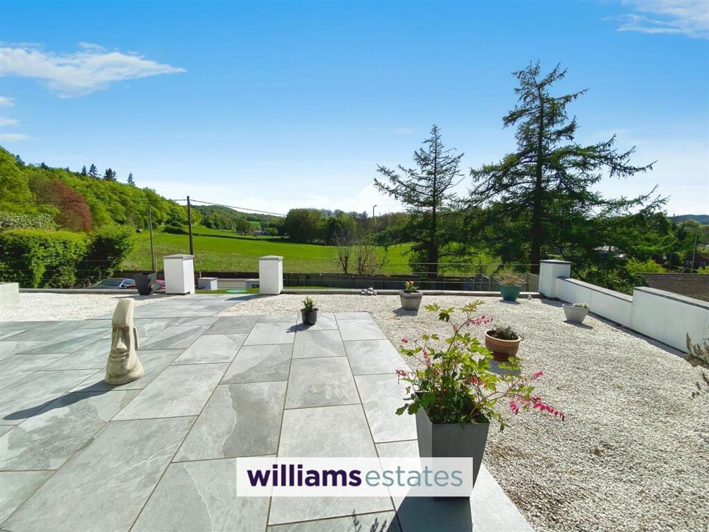 Ruthin Road, Gwernymynydd, CH7 photo 3