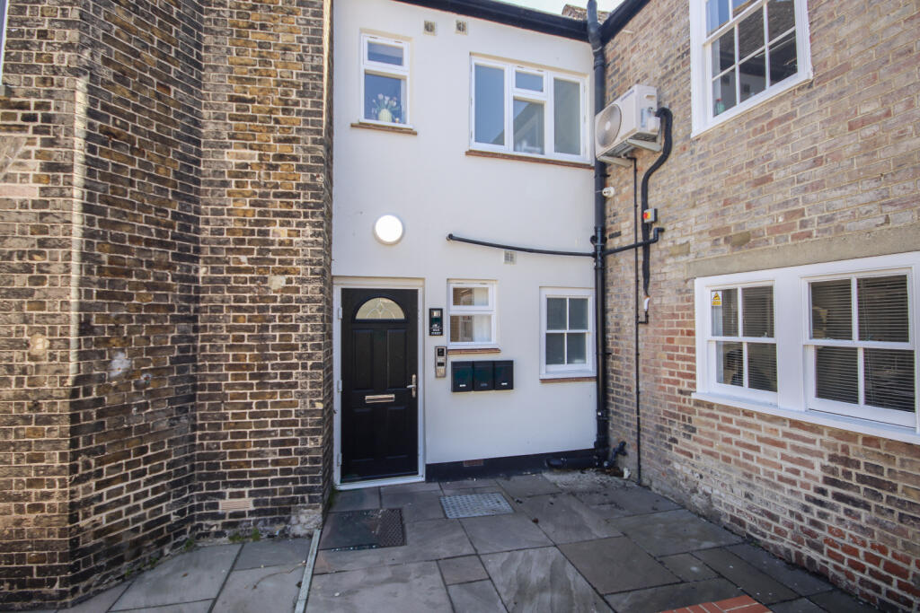 Apartment in Rochester - View 2