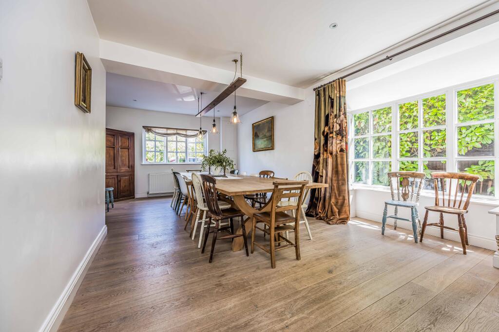 Heathfield, Eastergate, Chichester photo 3