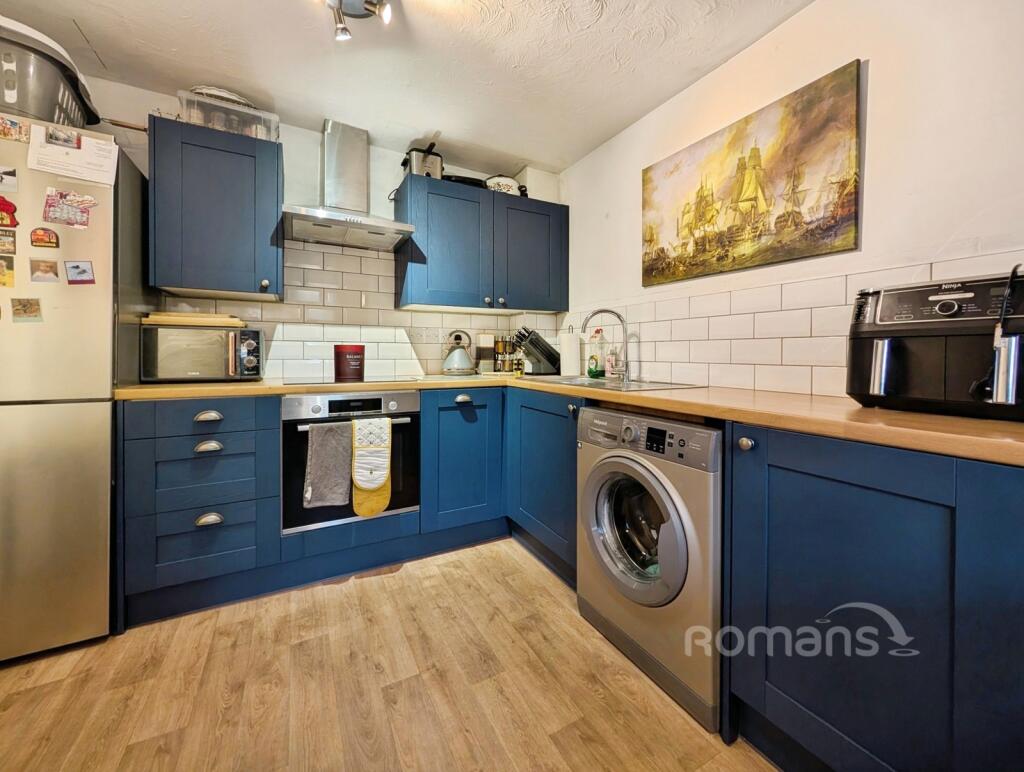 Knossington Close, Earley, Wokingham photo 4