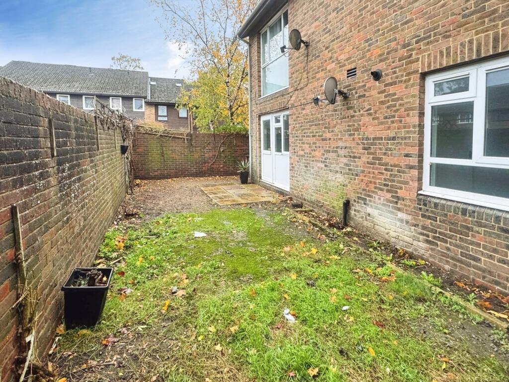 Hillberry, Bracknell, Berkshire photo 2