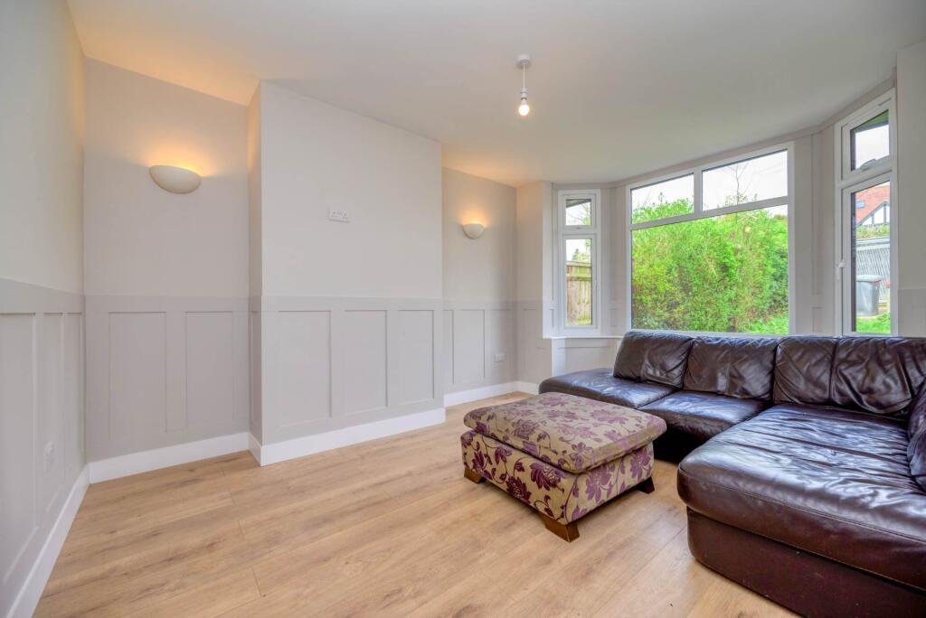 Henley Road, Caversham photo 2