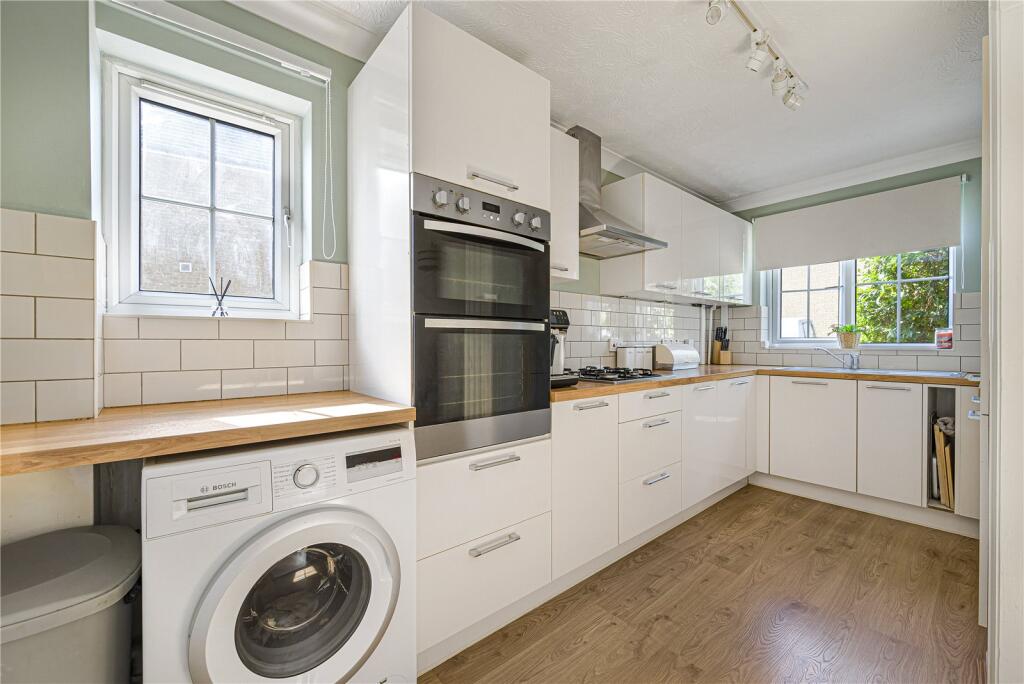 House in Swale, Hartlip - View 4