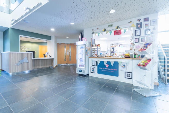 Reception and Cafe 