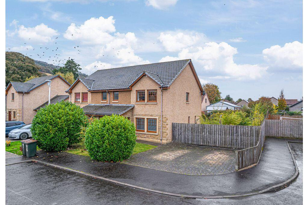 Main image of property: 17 Wellside Park, Scotlandwell, KY13 9WF