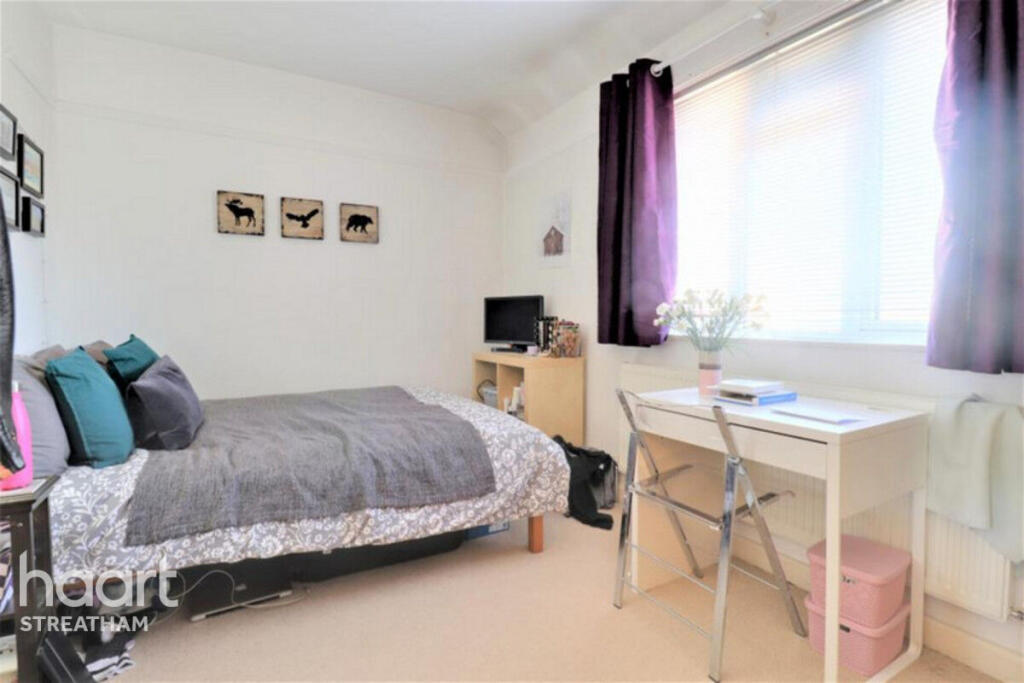 House in London, Summerstown - View 4