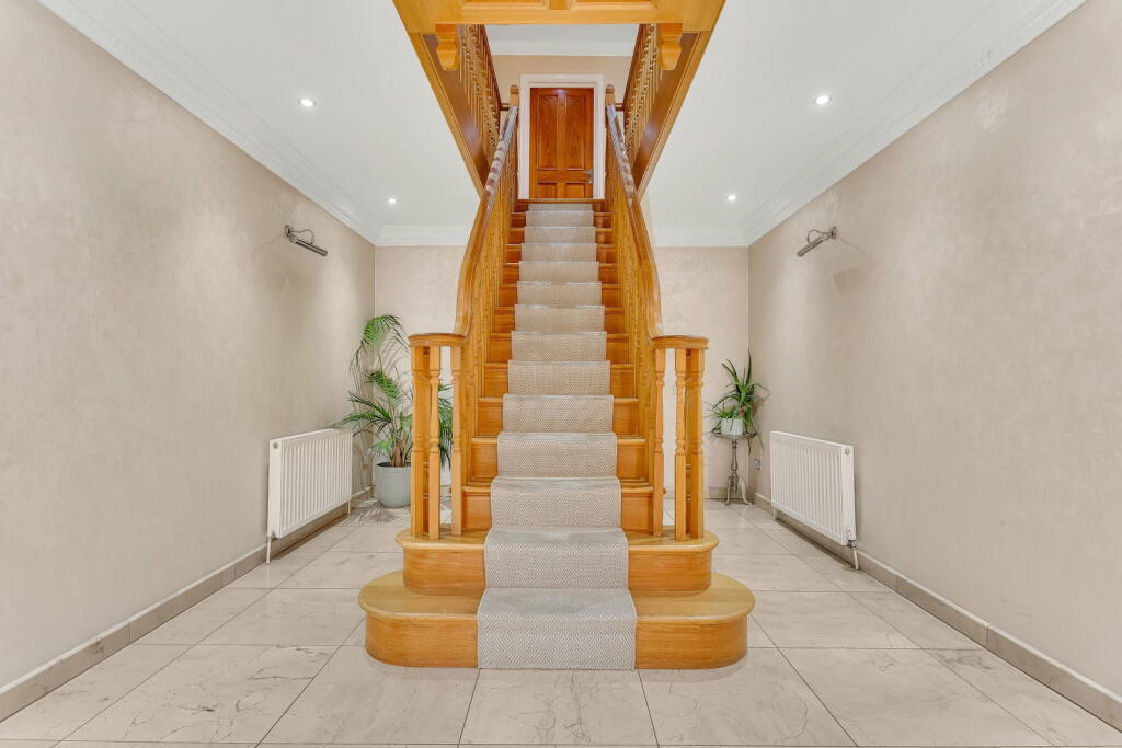 House in Biddenham, Bedford - View 2