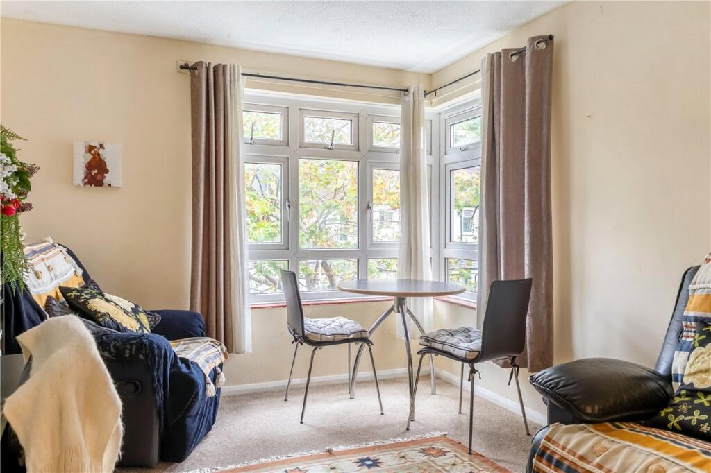 Apartment in London - View 5