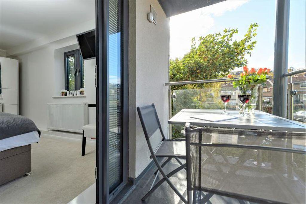Apartment in Newcastle upon Tyne - View 4
