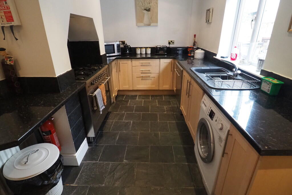 Apartment in Knutsford, Cheshire East - More