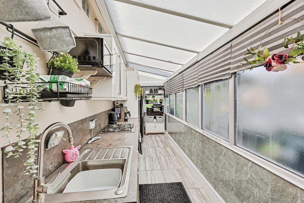House in Northampton, St David's, Kingsthorpe - View 6