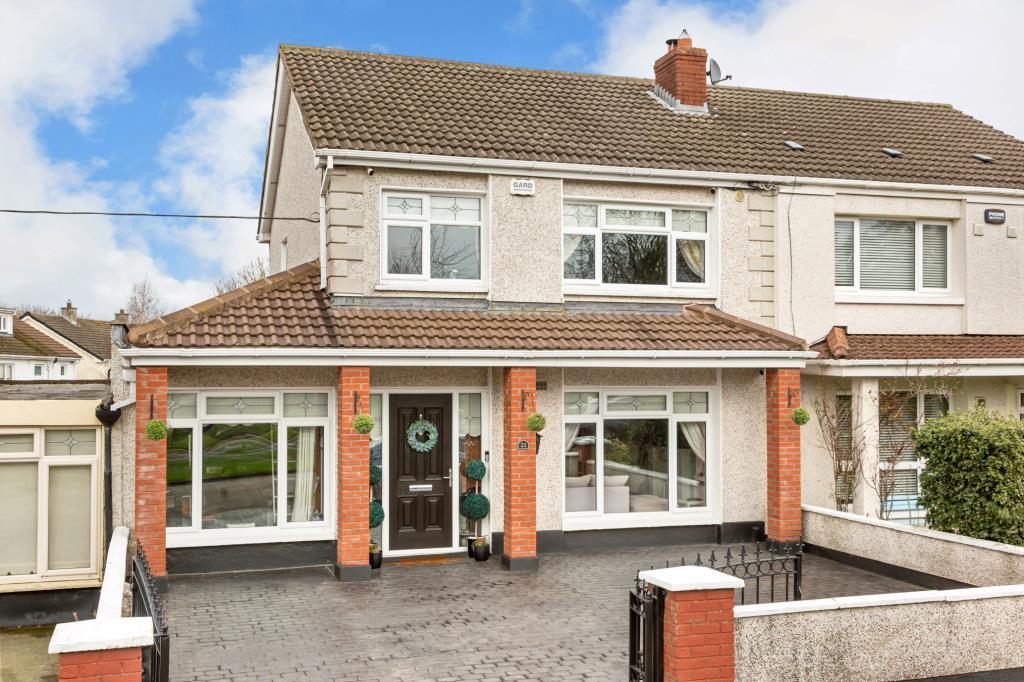Main image of property: 21 Inis Thiar, Old Bawn, Tallaght, Dublin 24, D24 F5WD