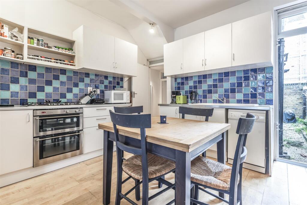 Main image of property: Weiss Road, Putney, SW15