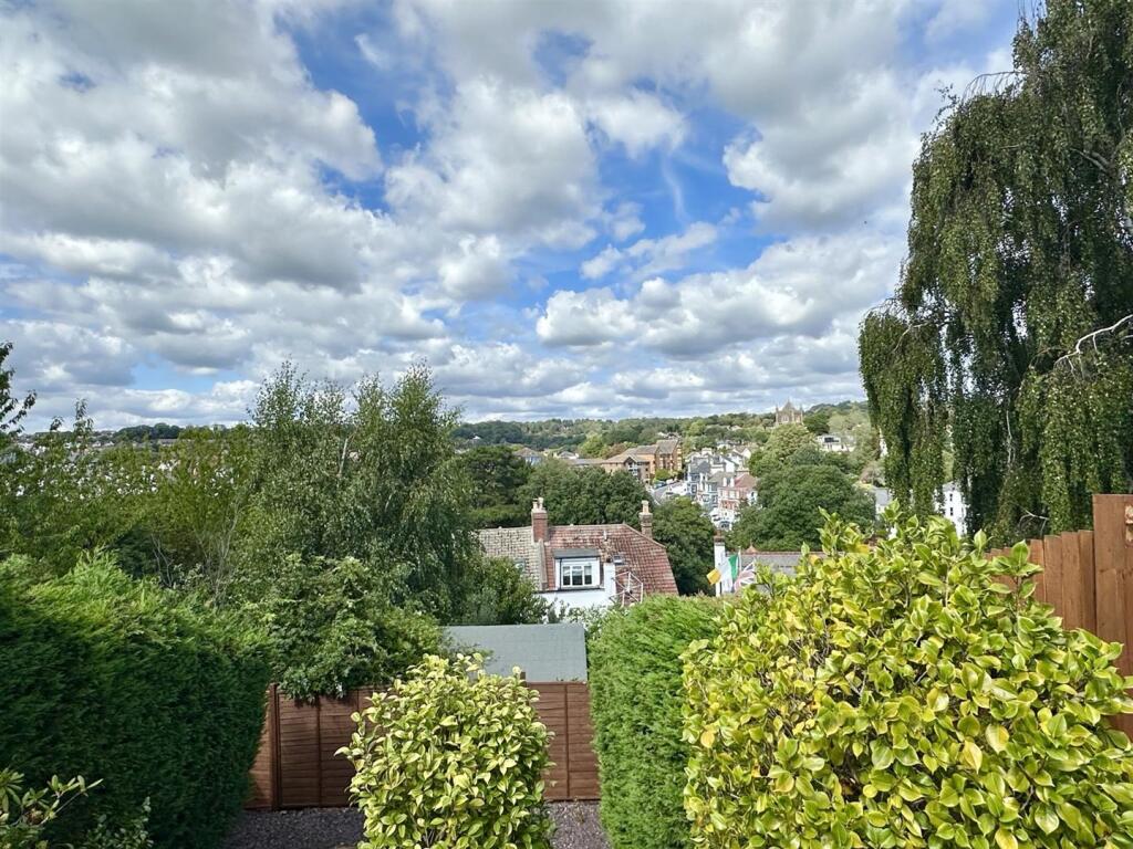 House in Tonbridge - View 5