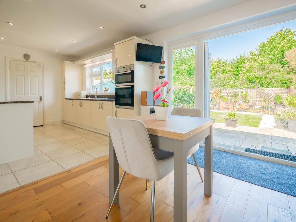 Wren Close, Leigh-On-Sea, SS9 photo 4