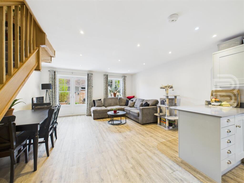 House in Rugby, Hillmorton Paddox - View 2