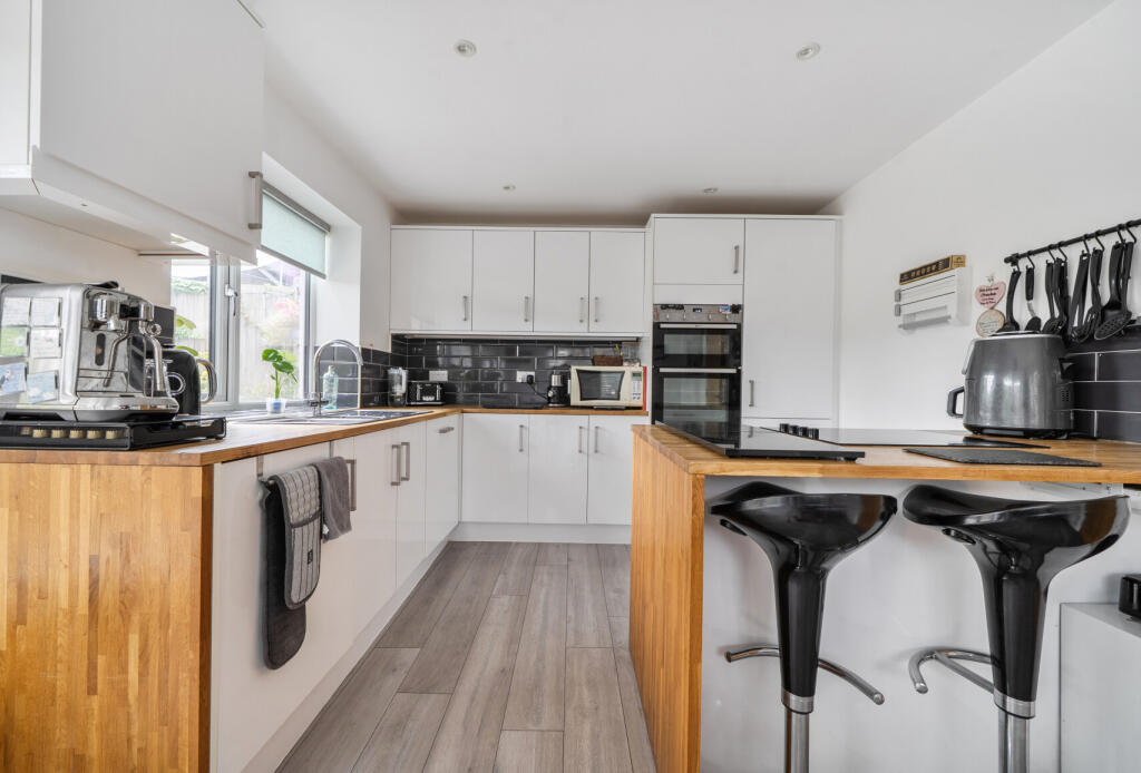 House in Bristol, Longwell Green, Oldland - View 3