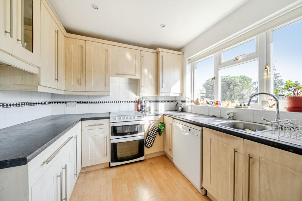 Apartment in London - View 3