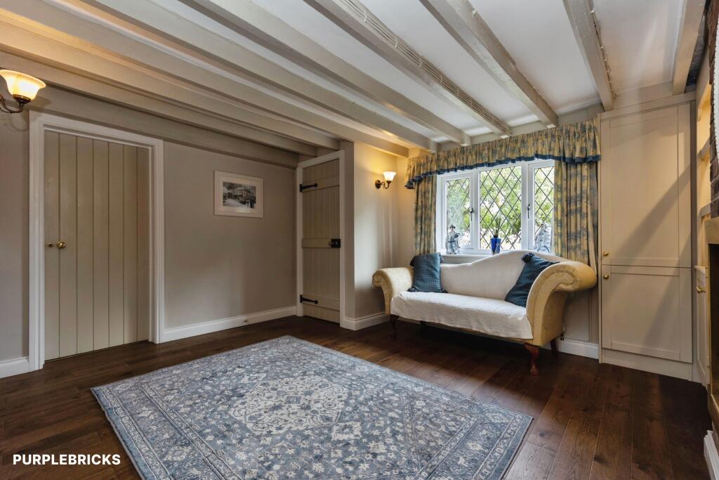 House in Tameside, Greater Manchester - View 5