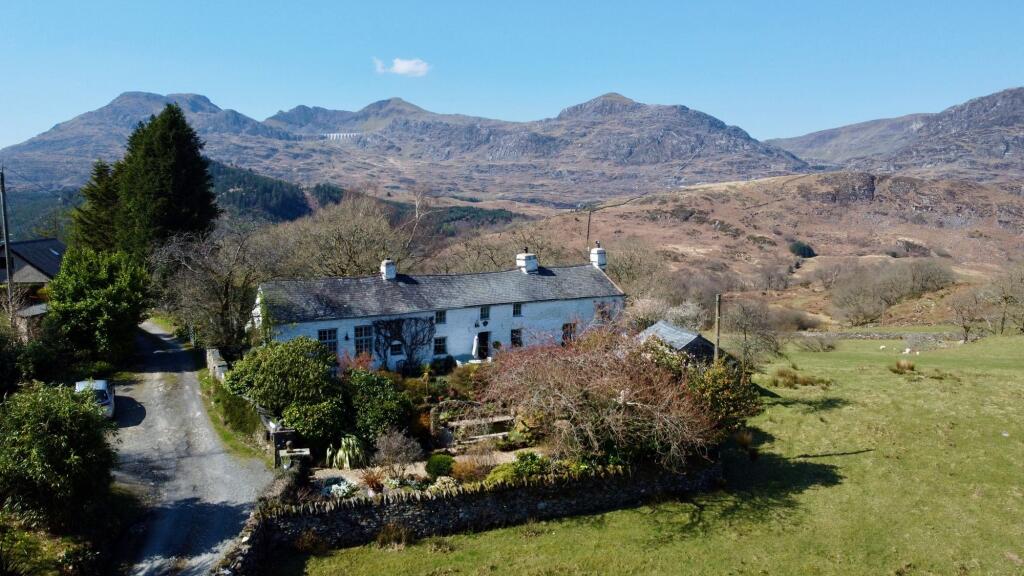 Main image of property: Blaenau Ffestiniog, LL41