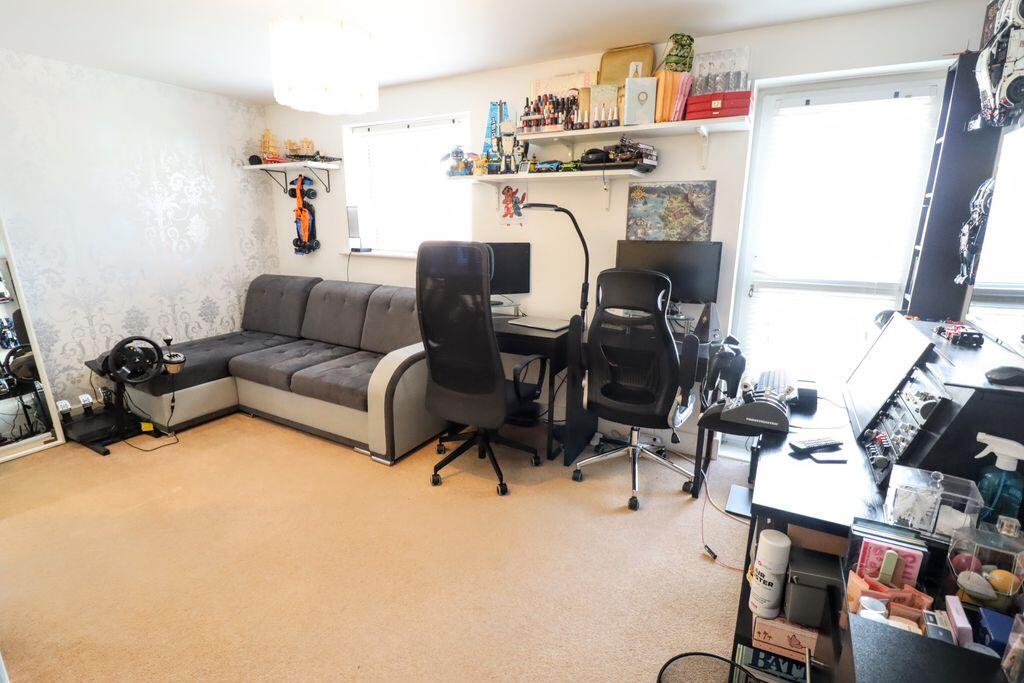 House in Milton Keynes, Bletchley and Fenny Stratford - More