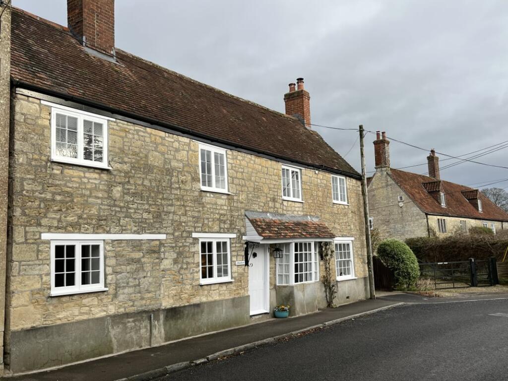 Main image of property: Moonfleet, Marnhull, DT10